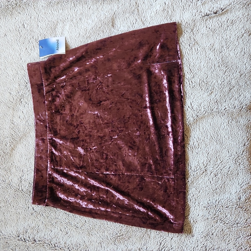 NWT Abound burgundy stem purple velvety skirt small